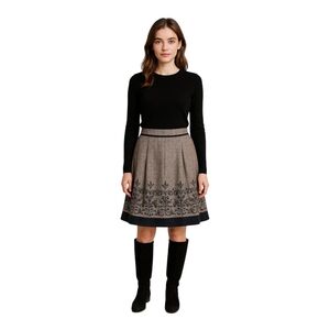 𝅺Ann Taylor Loft Brown Tweed w/embellishments Wool blend skirt Size 8 P